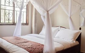 Acacia Country Inn